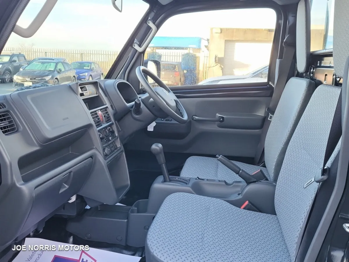 Suzuki Carry CARRY TRUCK AUTO - Image 4