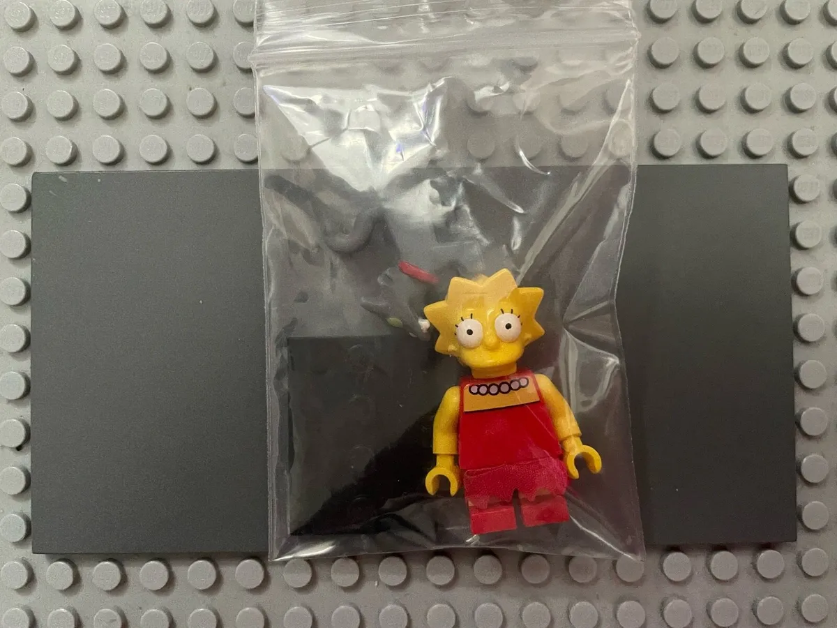 lego Simpsons sim010 Lisa Simpson minifigure - Image 3