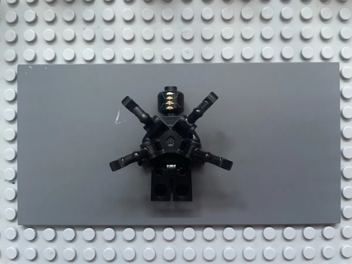 lego super heroes sh505 Outrider minifigure - Image 2