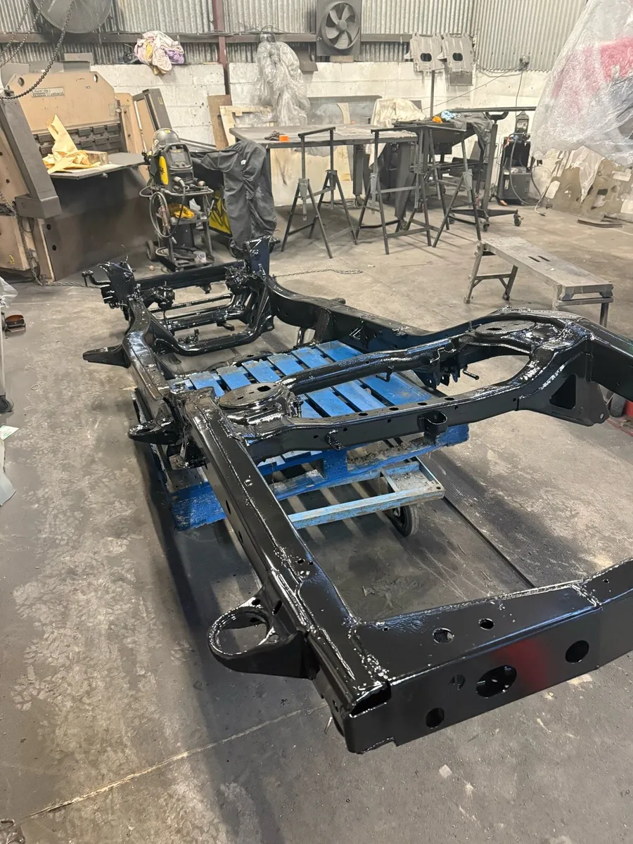 Swb landcruiser chassis - Image 3
