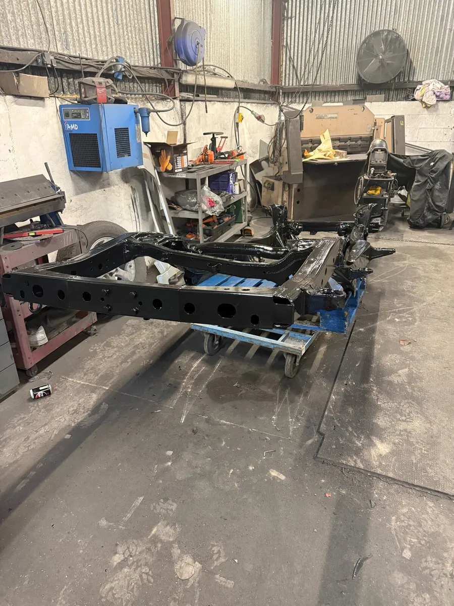 Swb landcruiser chassis - Image 4