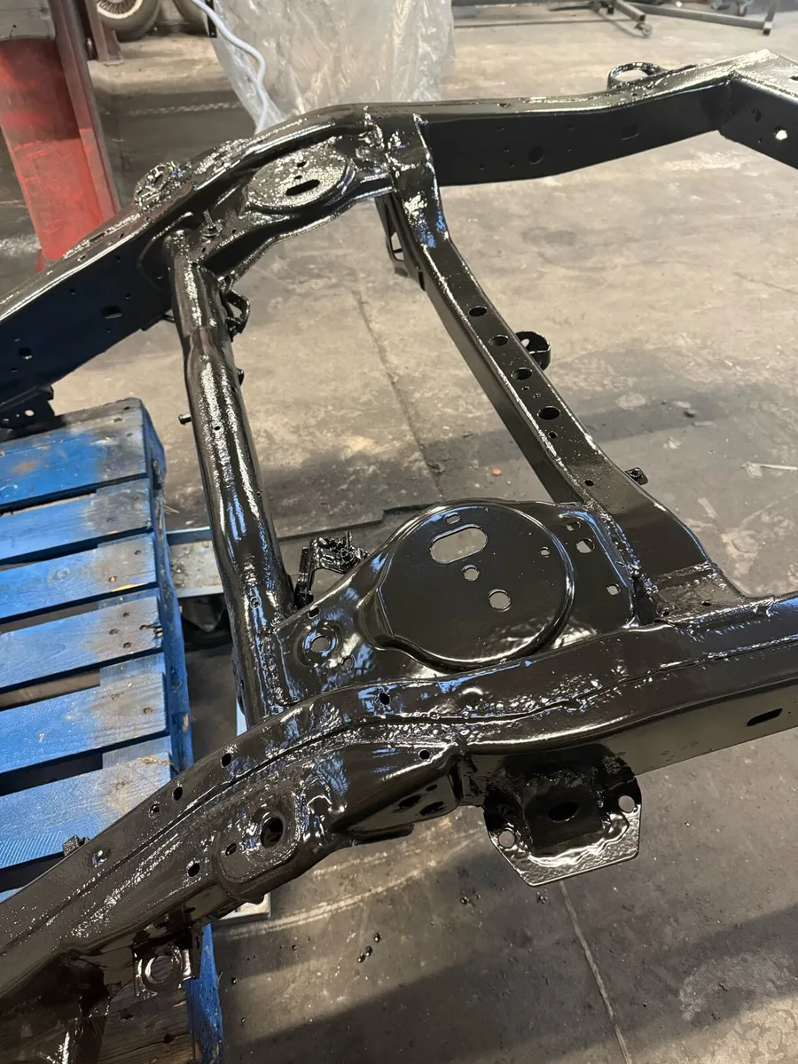 Swb landcruiser chassis - Image 2