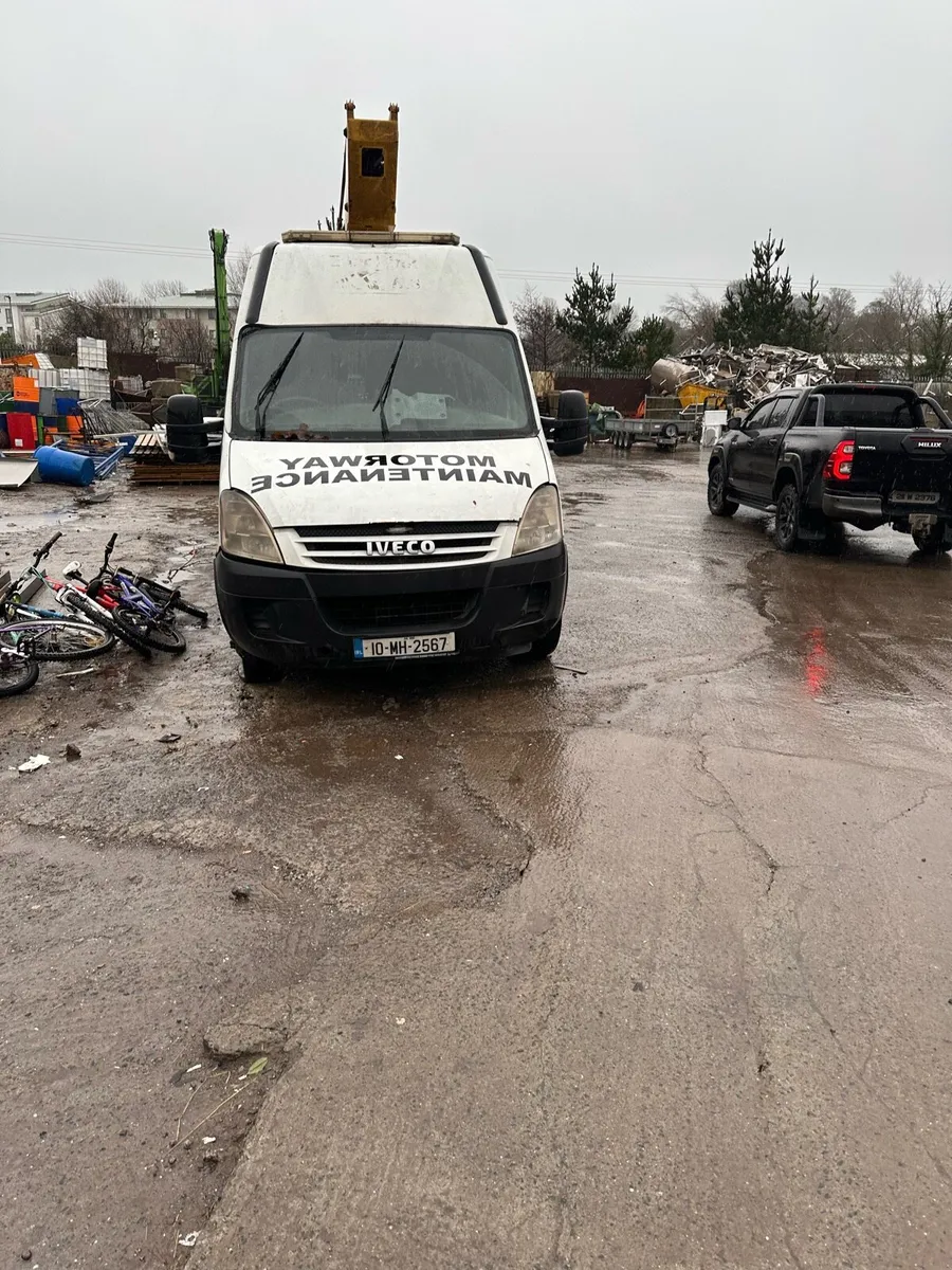 Van lift hoist - Image 2