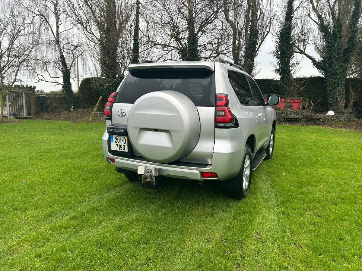 Toyota Land Cruiser - Image 3