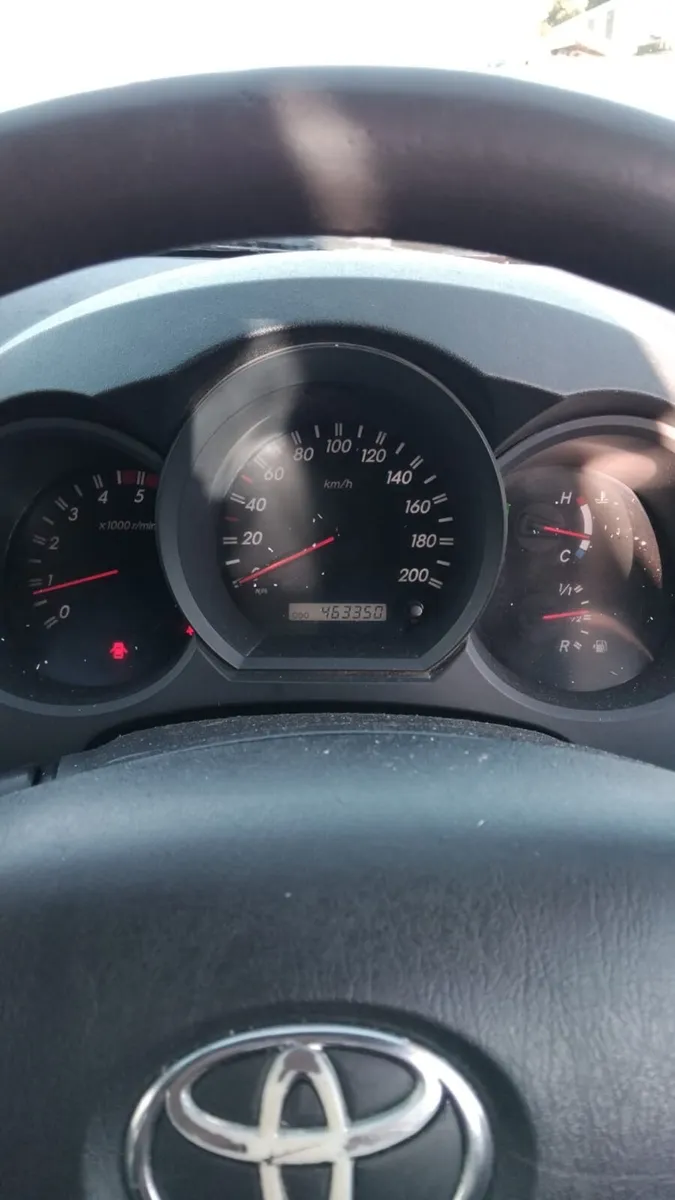 Toyota Hilux - Image 4