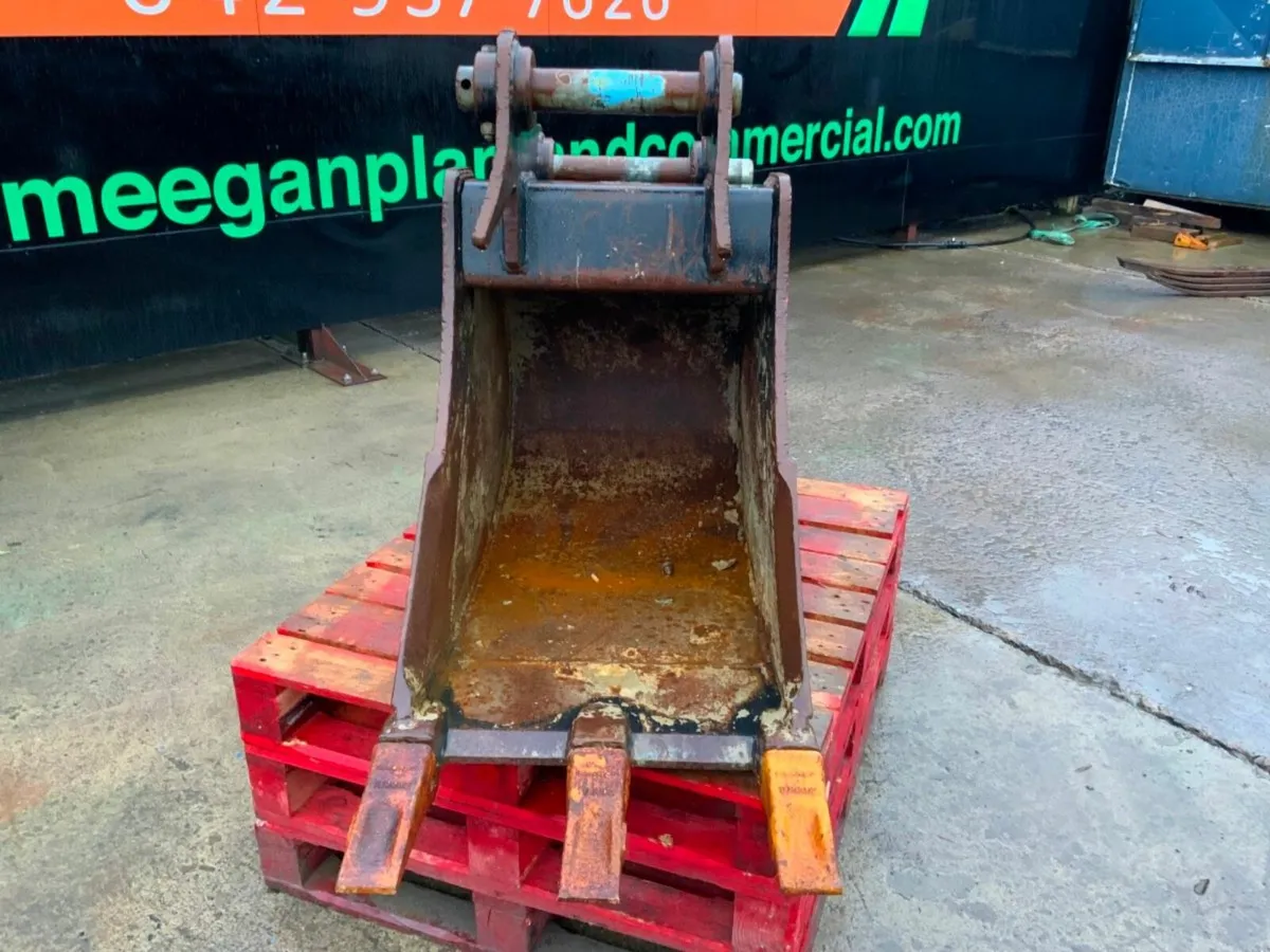 24" RHINOX DIGGING BUCKET.....65mm PINS.......1418 - Image 4