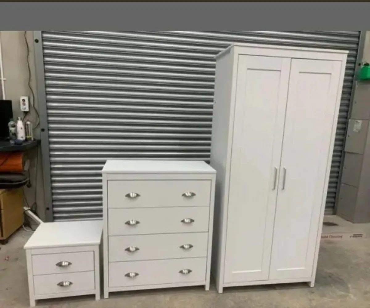 Logan 3 Piece Set / White. free home delivery 🚚 - Image 4