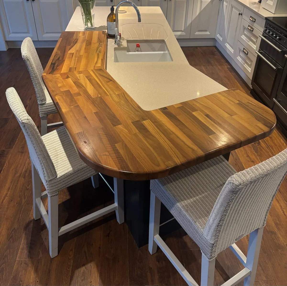 Kitchen island - Image 2