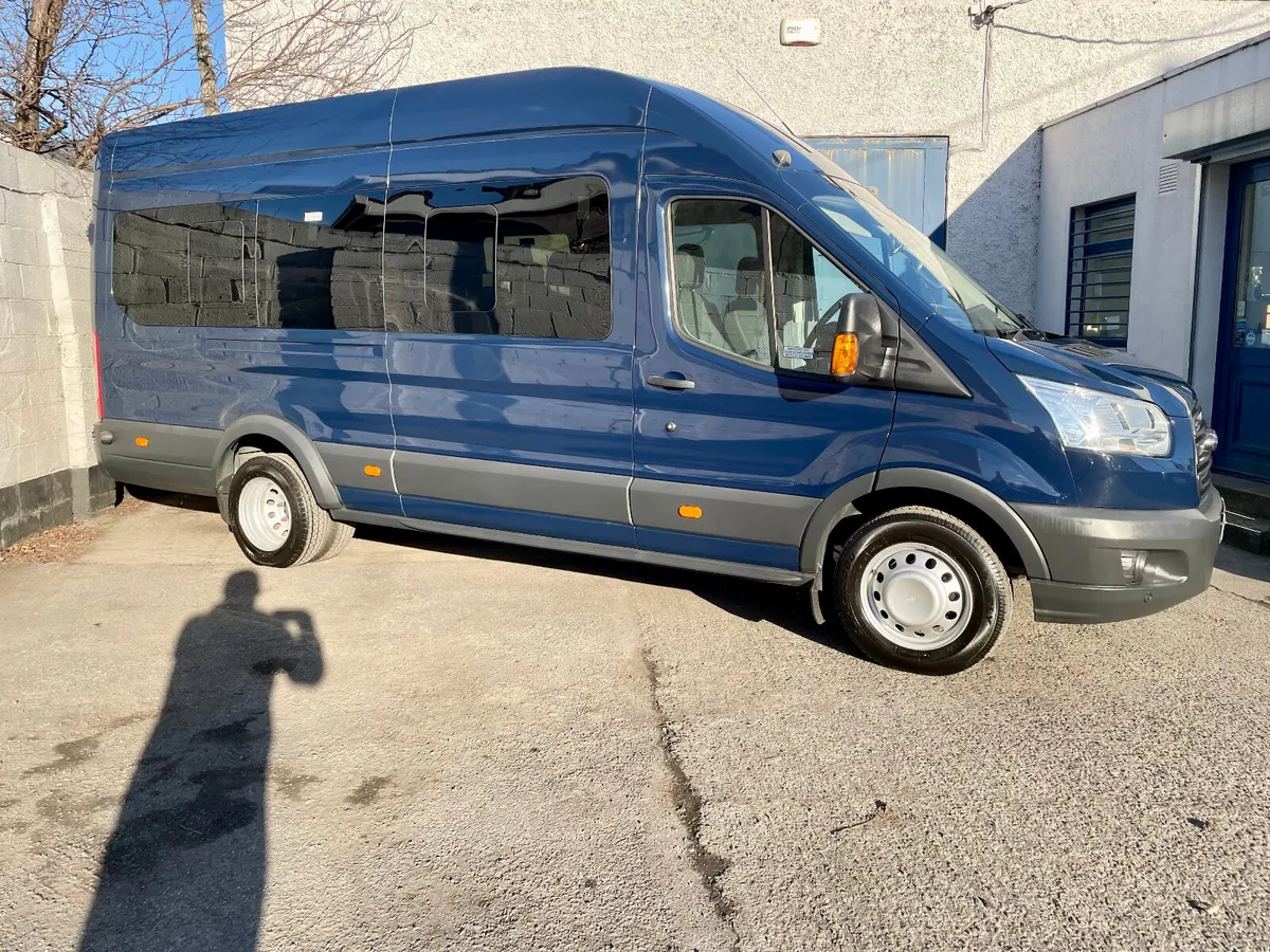 Ford Transit 460 Trend 2.2 TDCI 17 Seat Bus,2018 - Image 2