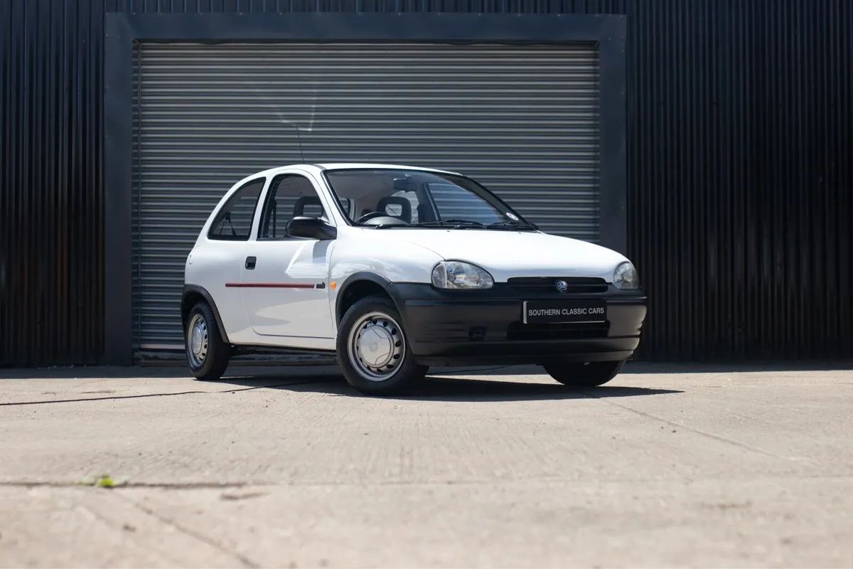 1993 Vauxhall Corsa 1.2 Merit mint - Image 1