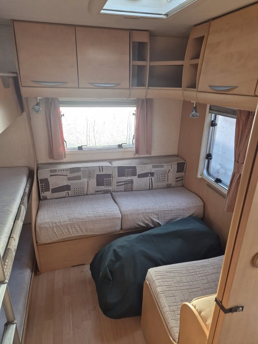 Bailey senator 6 berth caravan - Image 3