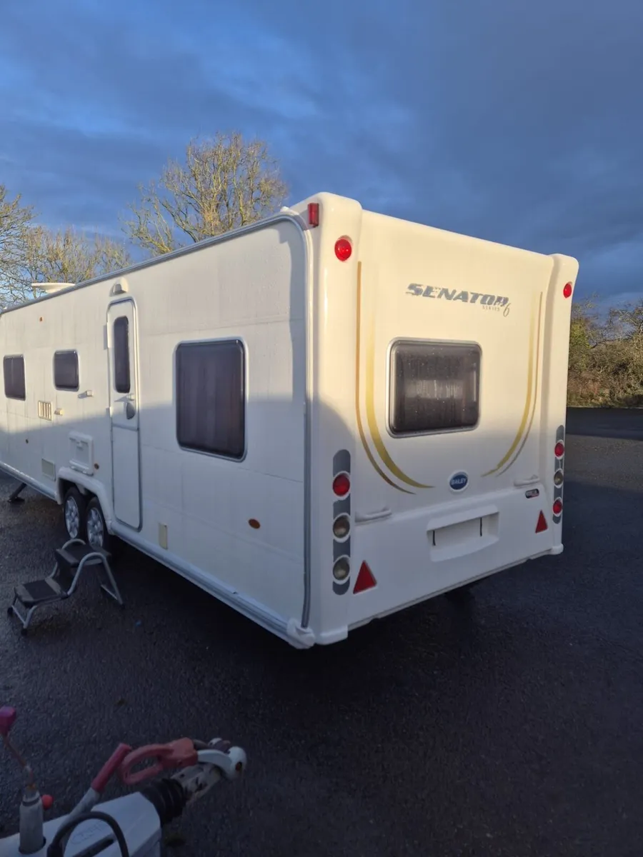 Bailey senator 6 berth caravan - Image 4