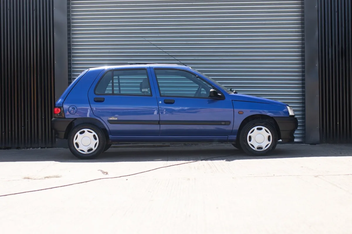 1996 Renault Clio 15K Miles Mint - Image 2