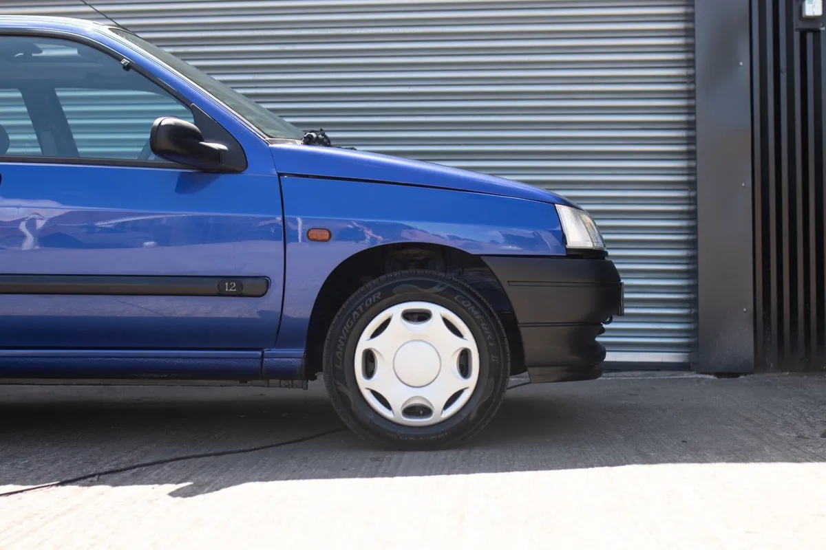 1996 Renault Clio 15K Miles Mint - Image 3