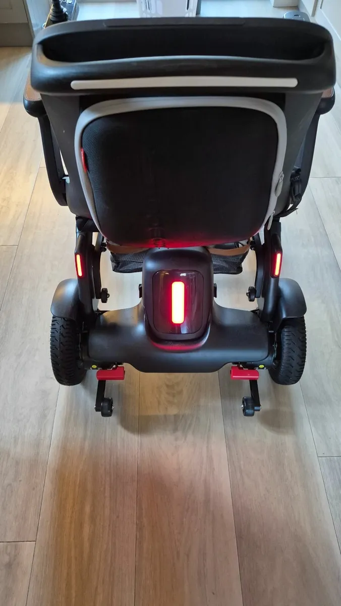 Electric Folding Wheelchair Robooter 60 - Image 4