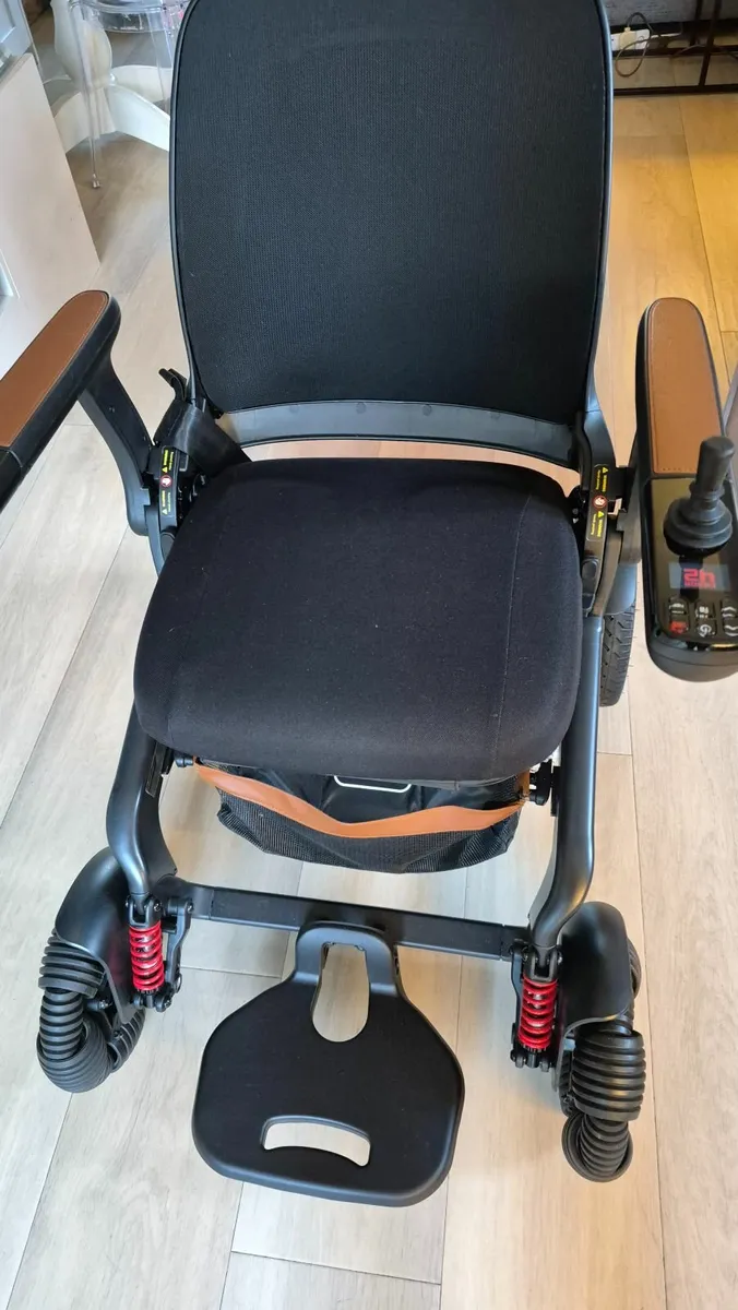 Electric Folding Wheelchair Robooter 60 - Image 1