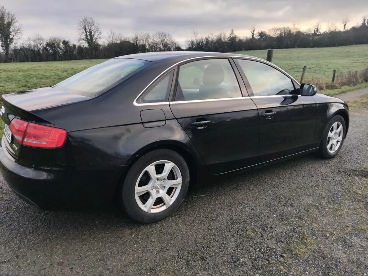 2010 Audi A4 - Image 2