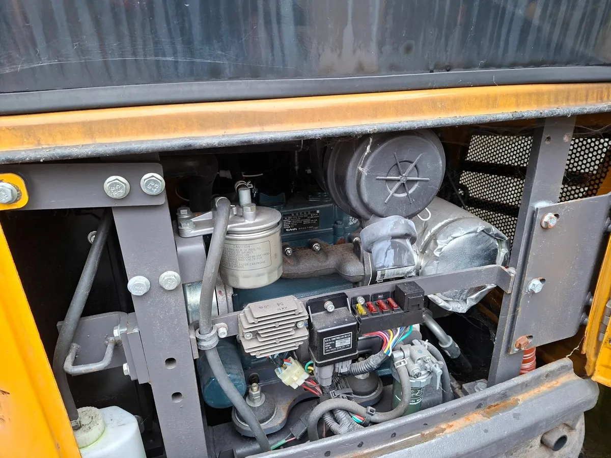 Kubotta engine, Kubota hydraulic sistem - Image 4