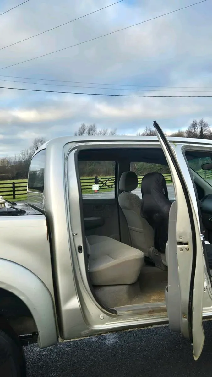 2008 TOYOTA HILUX DOE&TAX CREWCAB 1 OWNER 3.0L - Image 4