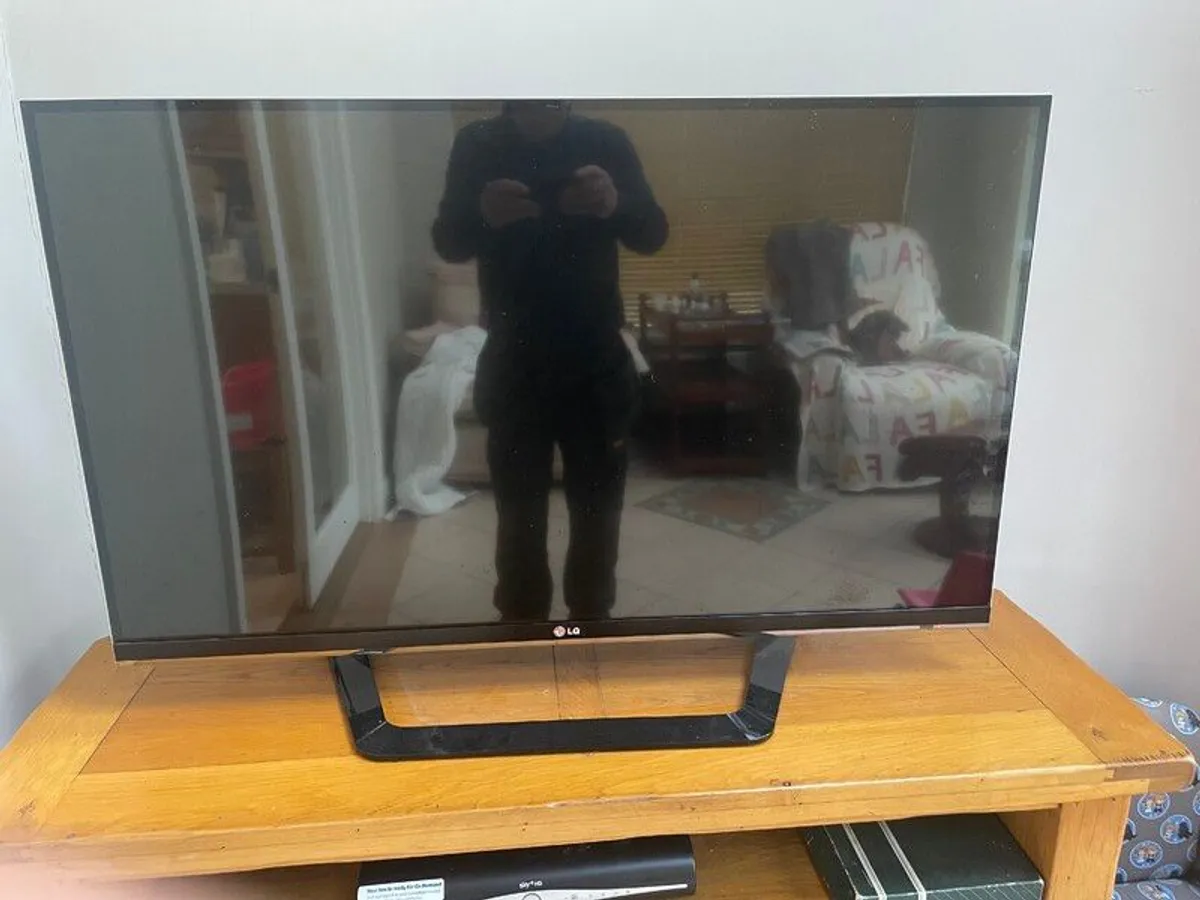 Lg Smart Tv - Image 1