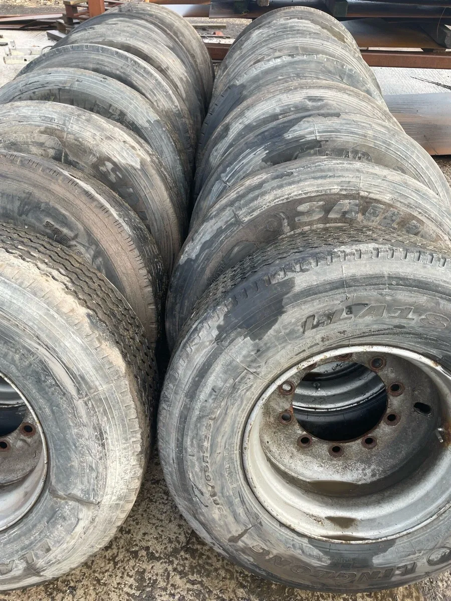 Super singles - Image 1