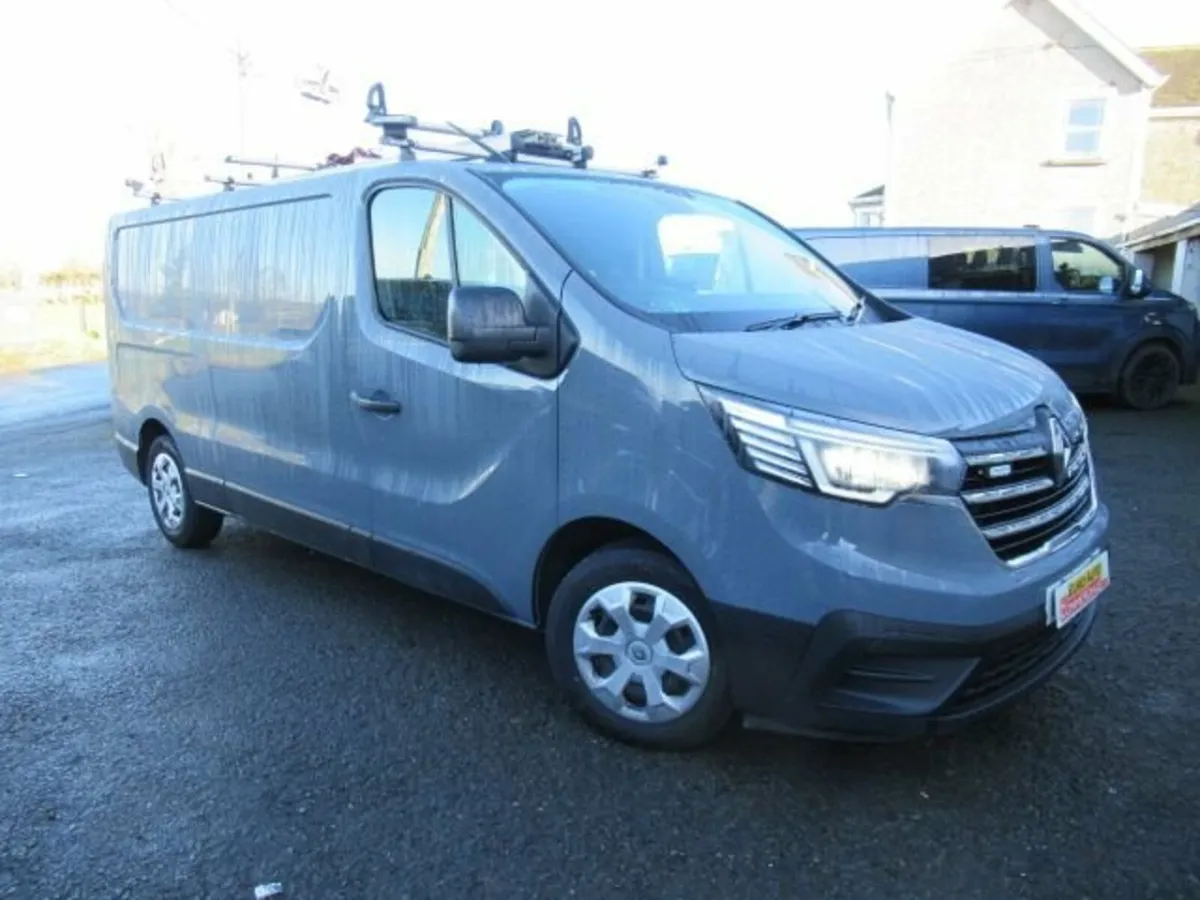 2.0 dCi Blue LL30 Business+ Panel Van 5dr Diesel M - Image 1