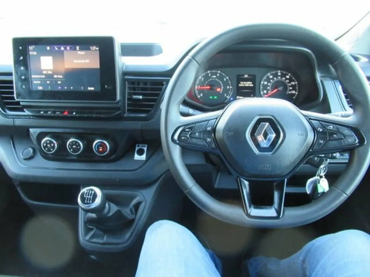 2.0 dCi Blue LL30 Business+ Panel Van 5dr Diesel M - Image 4