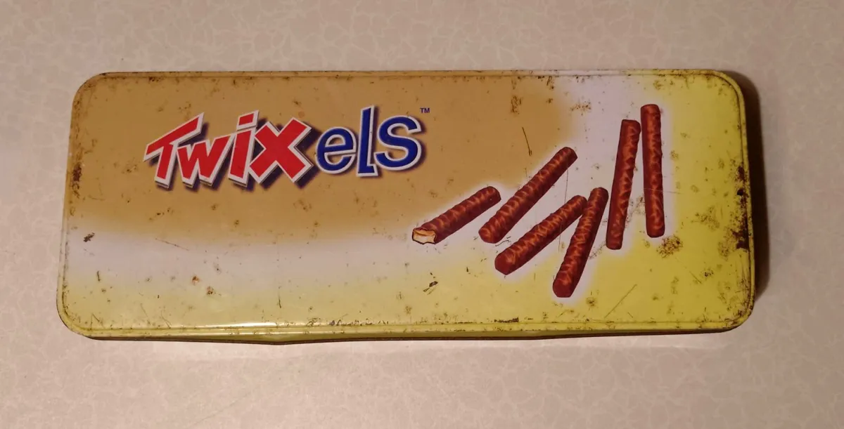 Vintage Twixels Sweet Tin (used). - Image 1