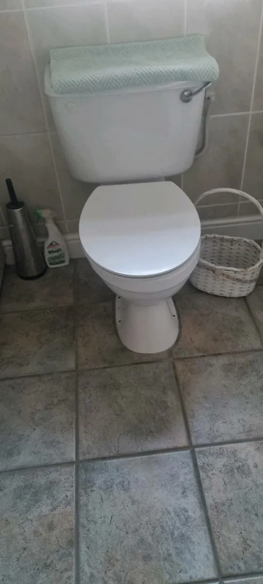 Bathroom ware - Image 2