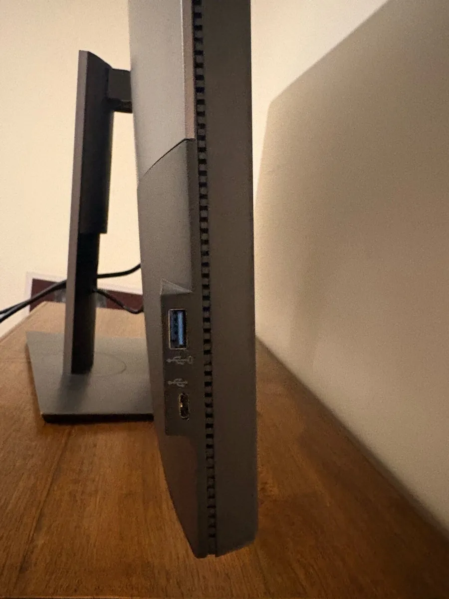 Dell 43” 4K UltraSharp USB-C Monitor - Image 4