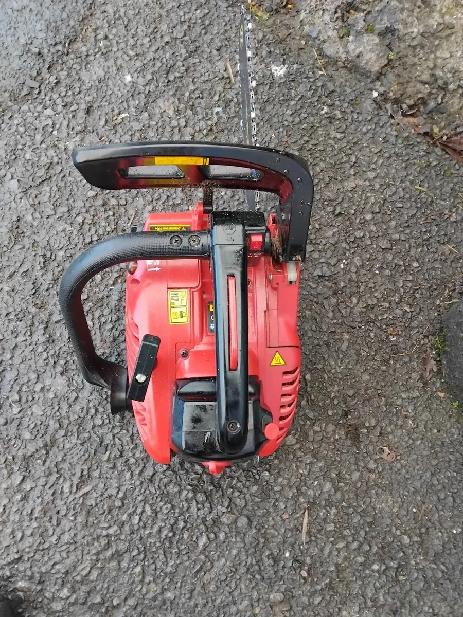 3 hand chainsaw only used 2 times like new - Image 3