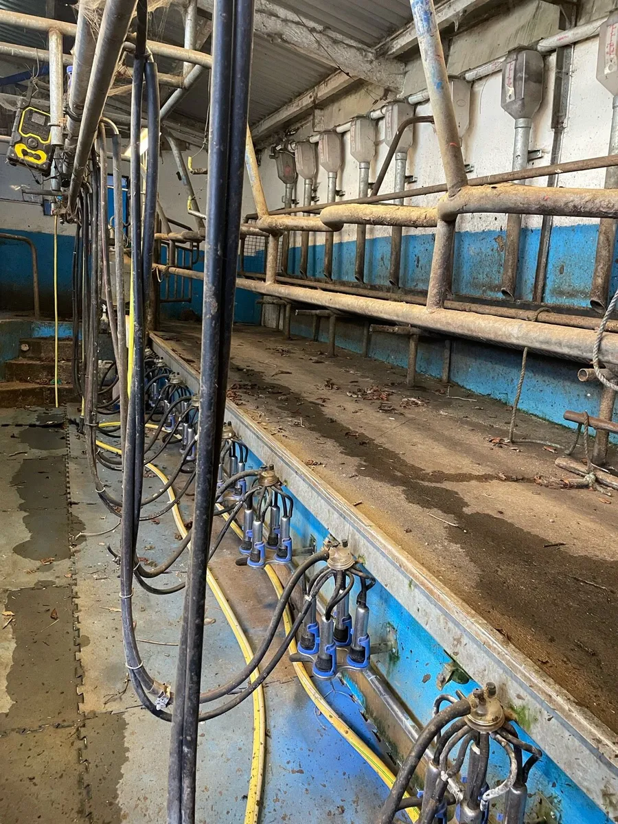 9 unit Delaval - Image 1