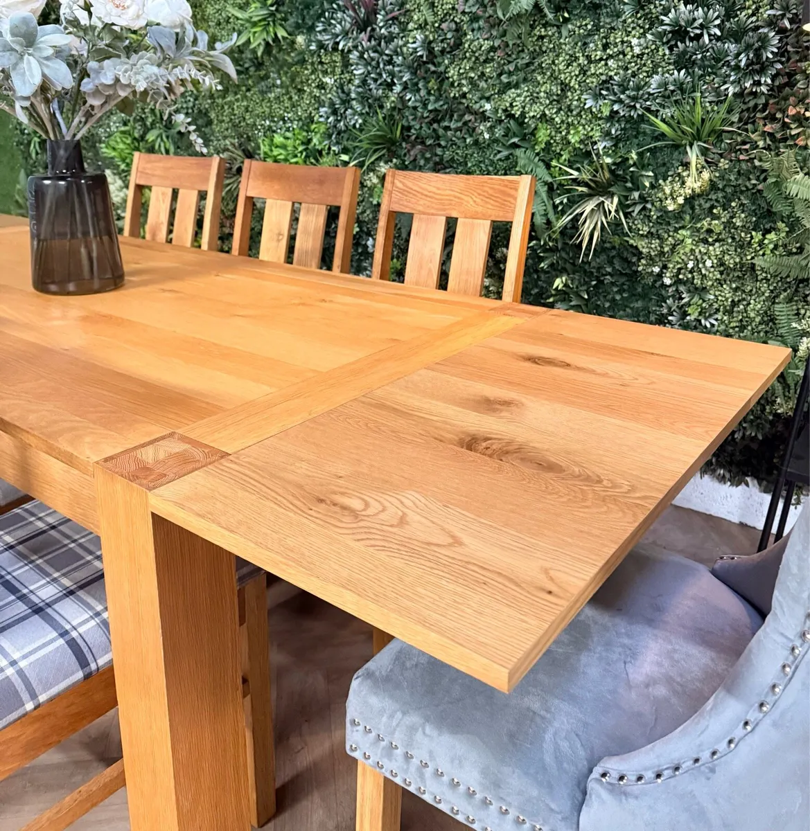 Large extending oak kitchen table & 8 chairs - Image 4