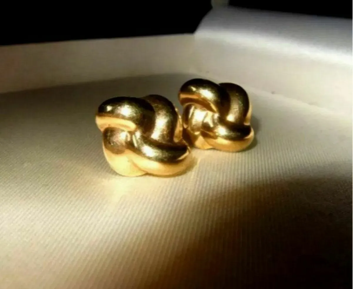 Vintage 9ct Gold Chunky Knot Earrings - Image 1