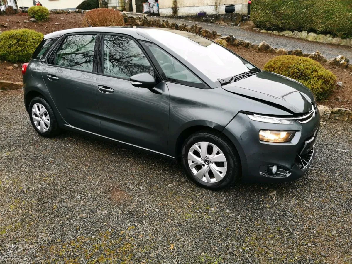 141 Citroen C4 Picasso - Image 1