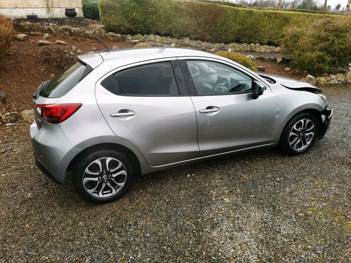 2015 Mazda 2 1.5 (75PS) EXECUTIVE - Image 4