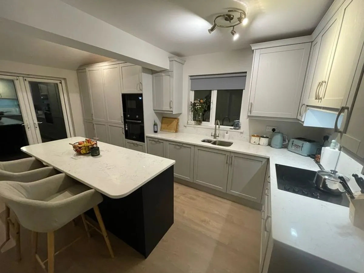 Kitchen for sale - Image 1