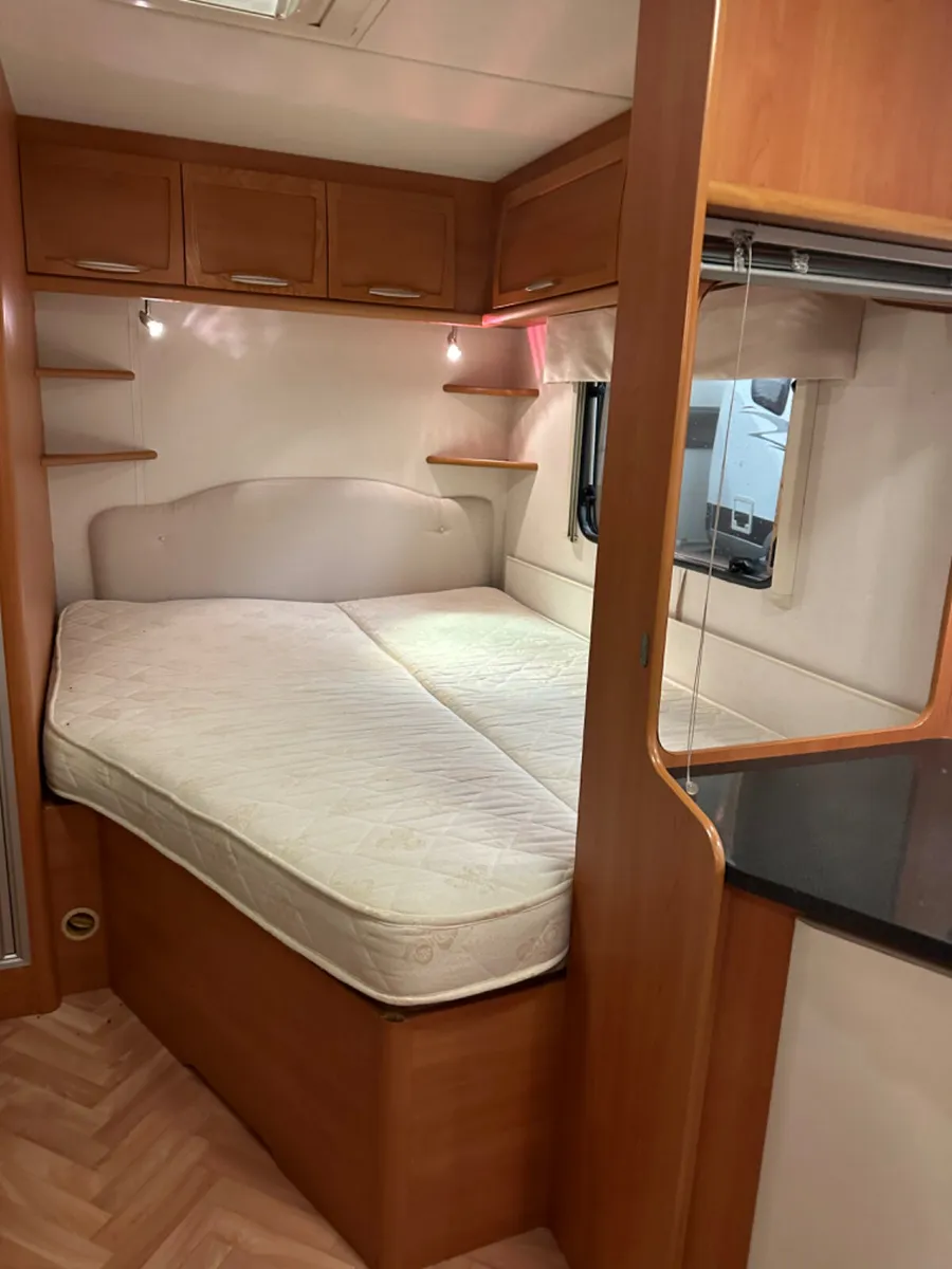 2008 Lunar FIXED BED 4 Berth Caravan - Image 3