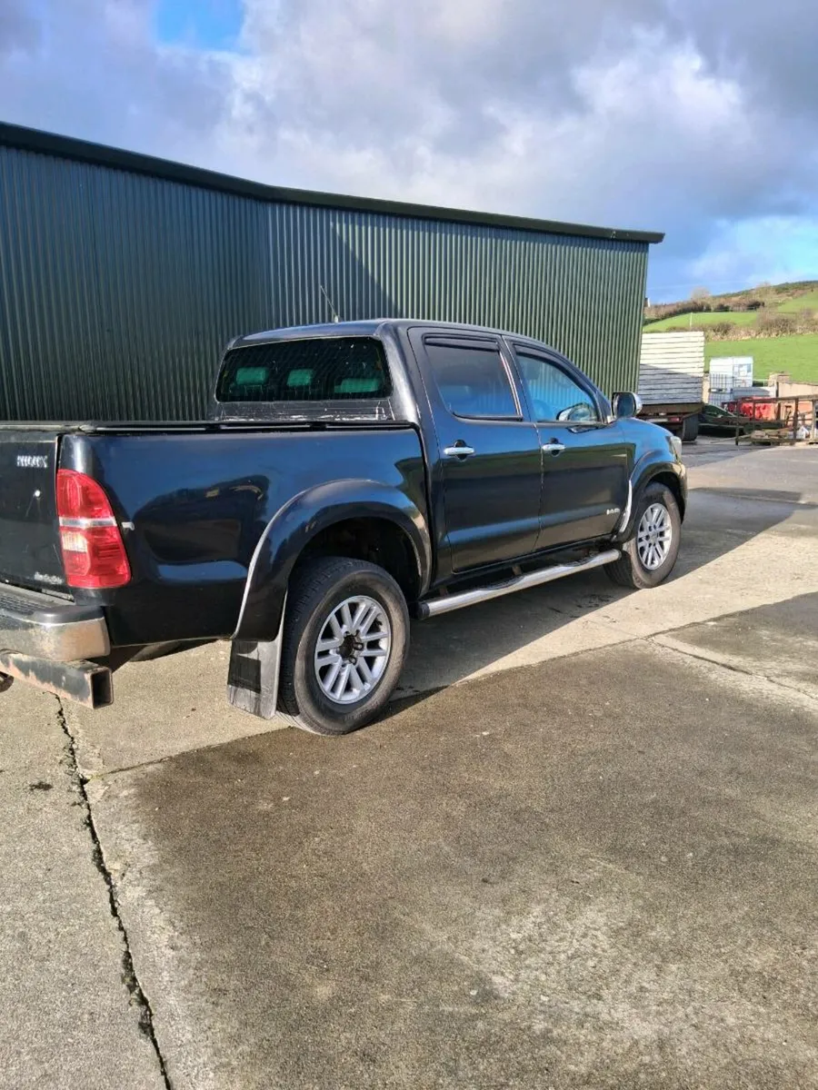Toyota hilux - Image 2