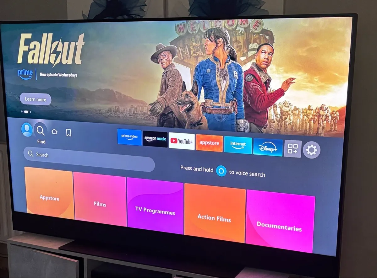 65 inch TV sky glass - Image 1