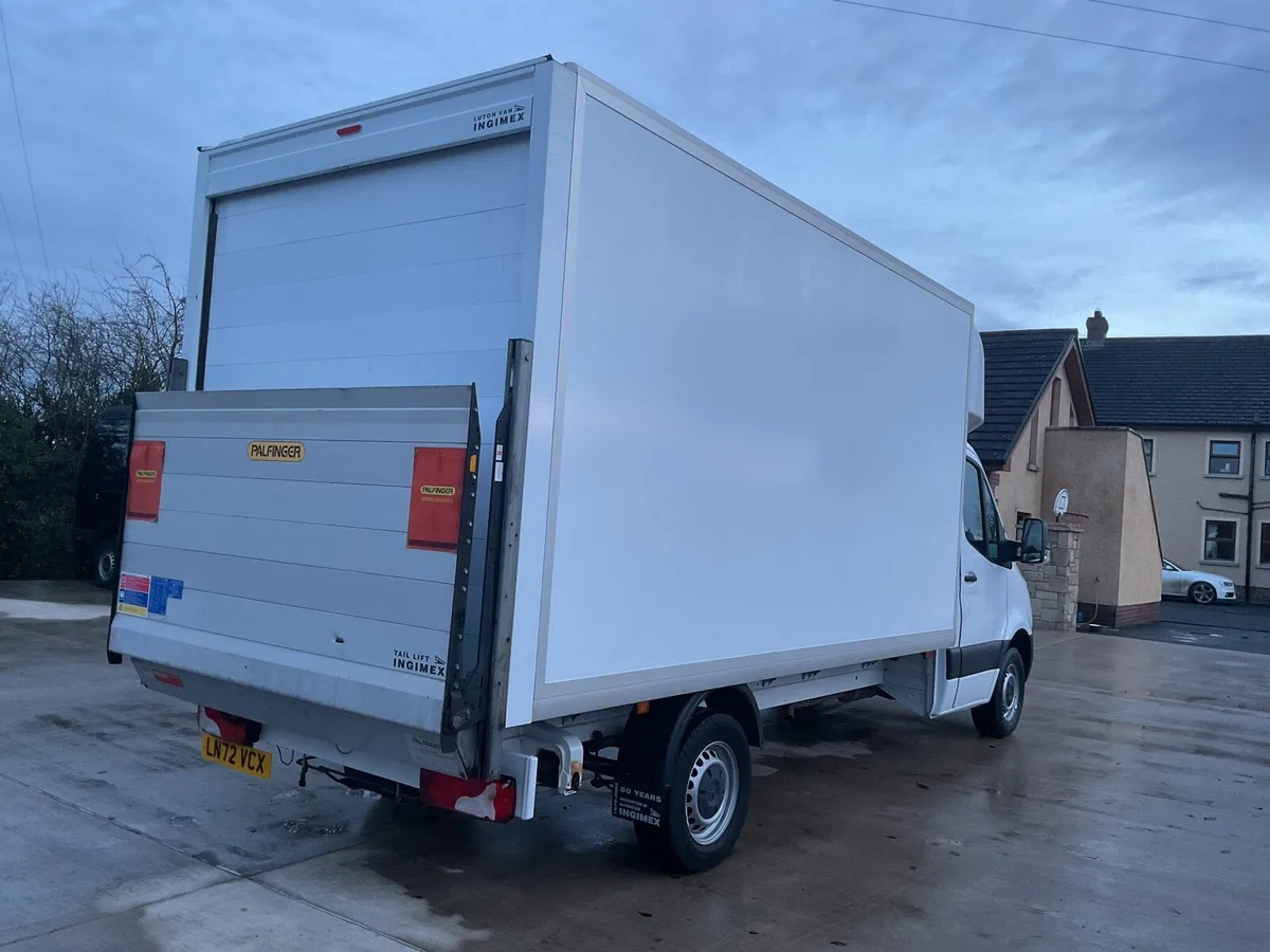 2022 Sprinter Luton - Image 3