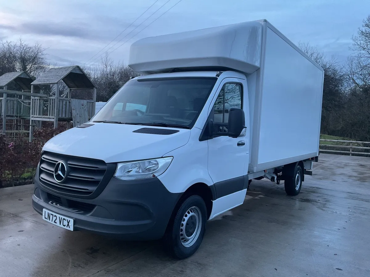 2022 Sprinter Luton - Image 1