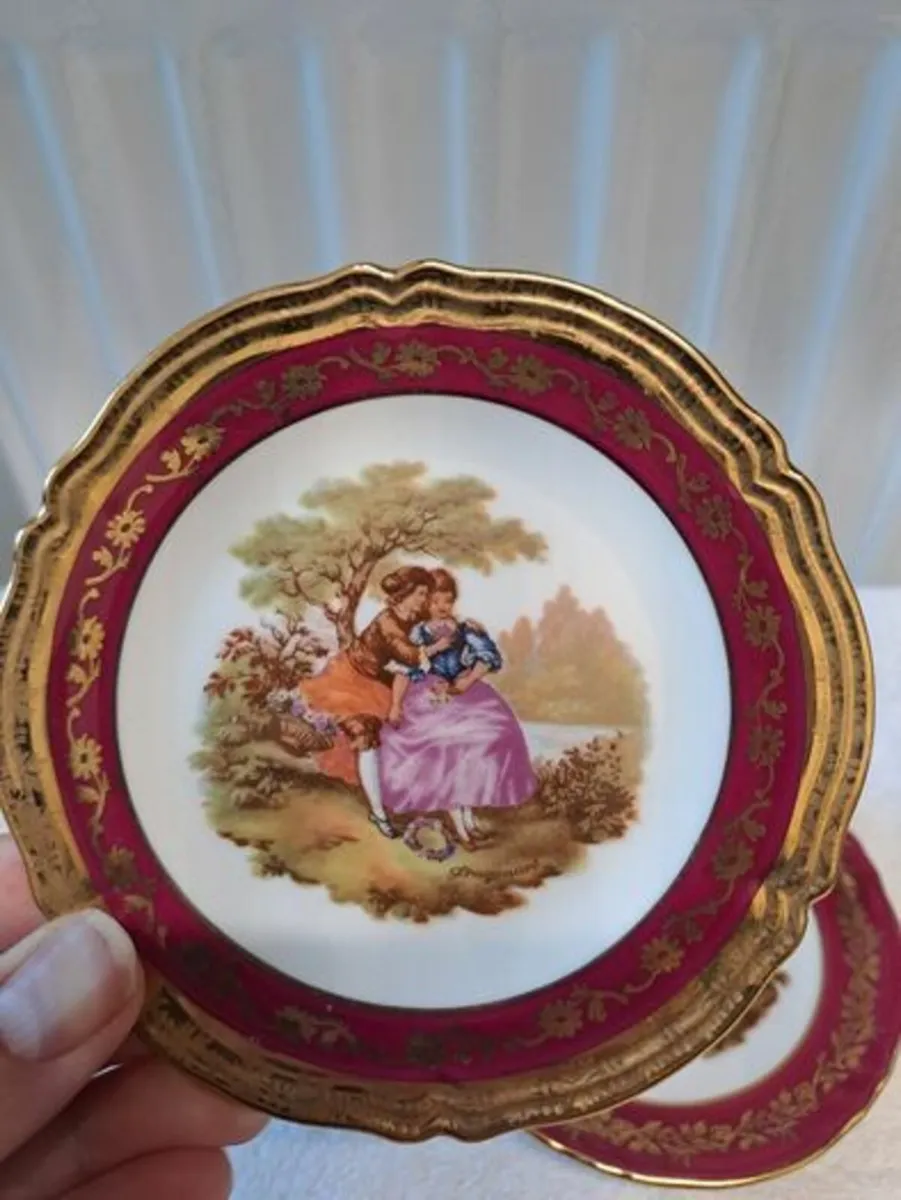 Limoges small plates red and gold - Image 2