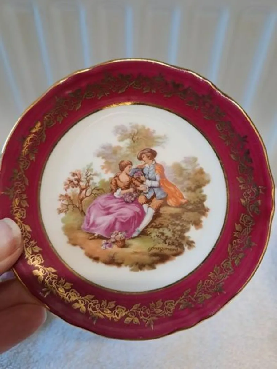 Limoges small plates red and gold - Image 3