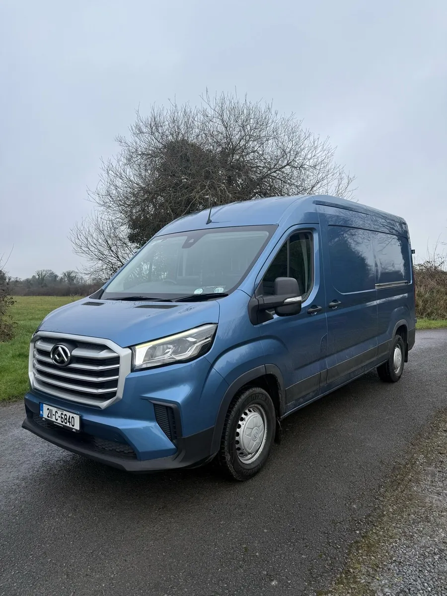 211 maxus delivery 9 lux - Image 1