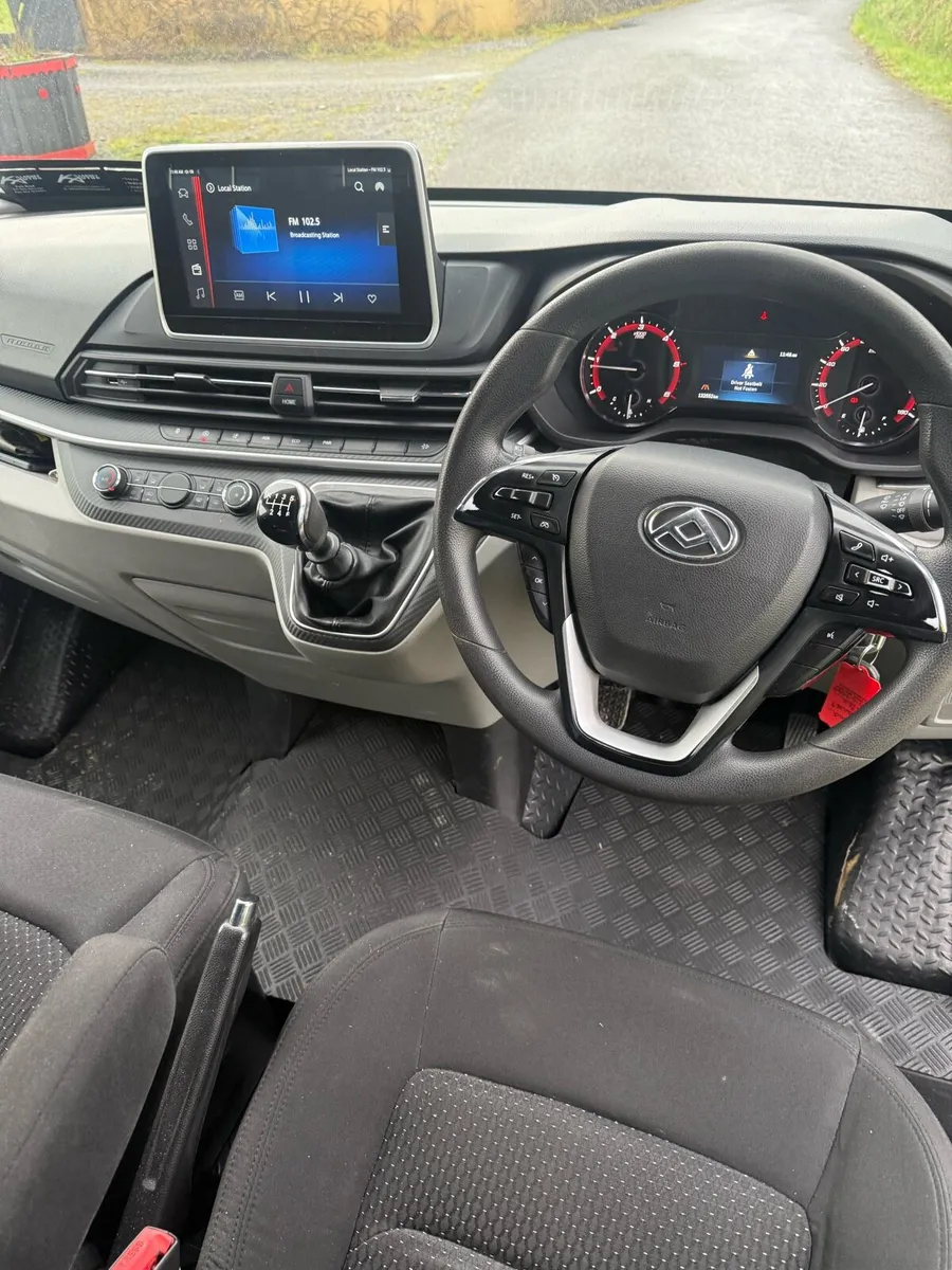 211 maxus delivery 9 lux - Image 4