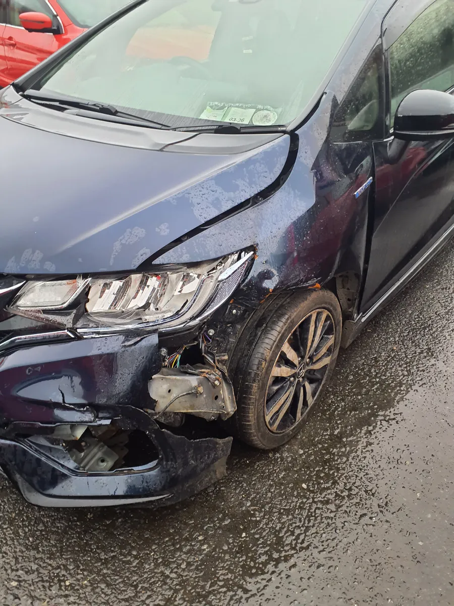 Honda Fit 2018 hybrid only 80,000 kms - Image 2