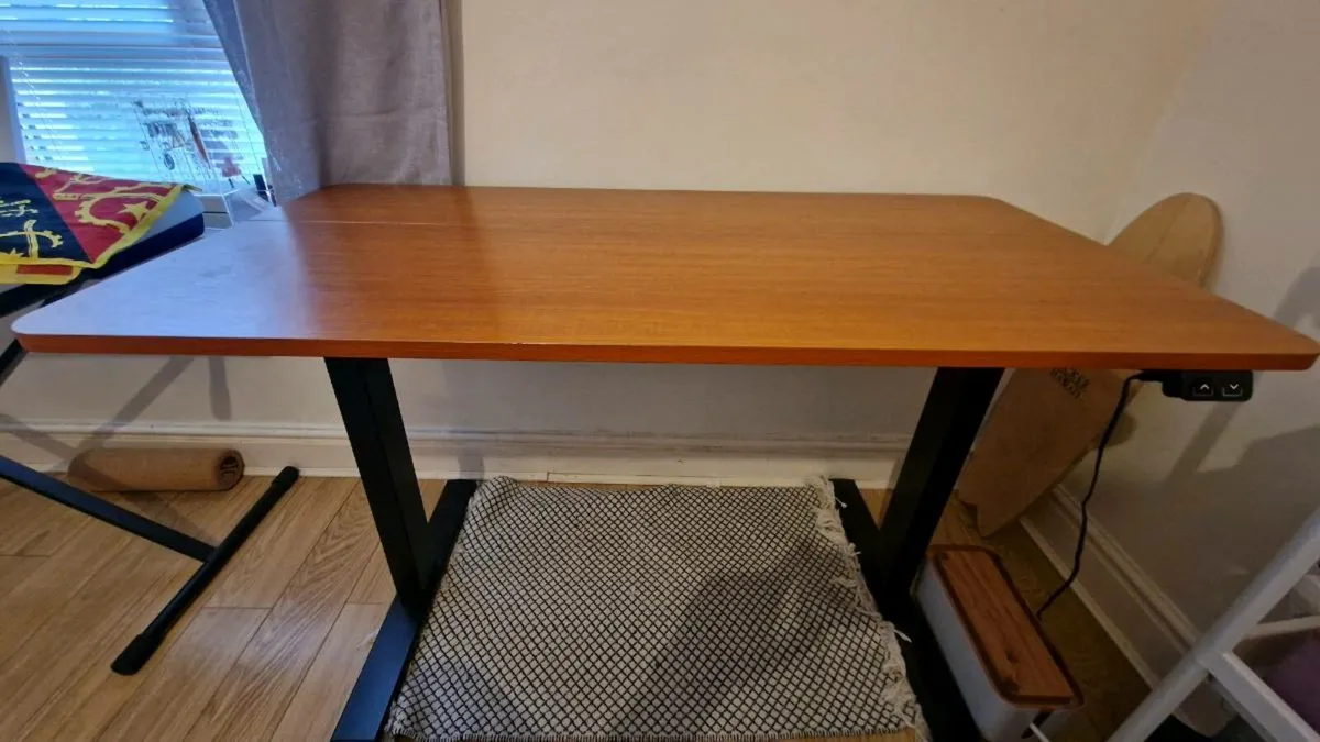 Standing Desk 80x60CM, 71-118CM height Adjustable - Image 1
