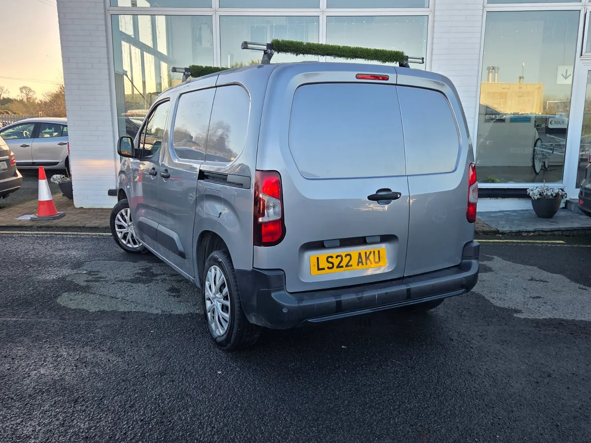 Citroen Berlingo 2022 - Image 2