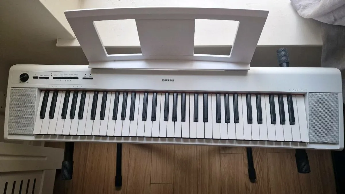 Digital Piano Yamaha Piagerro NP12 - Image 2